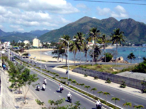 Khanh Hoa province strives to develop marine economy ảnh 1 Khanh Hoa province strives to develop marine economy ảnh 1