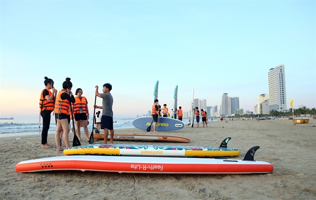 Travel demand to surge during coming holidays ảnh 1