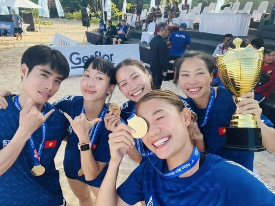Vietnam win Asian Beach Handball Championship gold medal ảnh 1