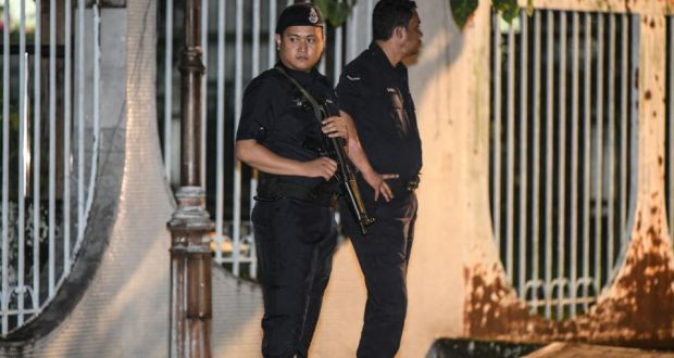 Malaysian police search former PM Najib Razak’s home, office ảnh 1 Malaysian police search former PM Najib Razak’s home, office ảnh 1