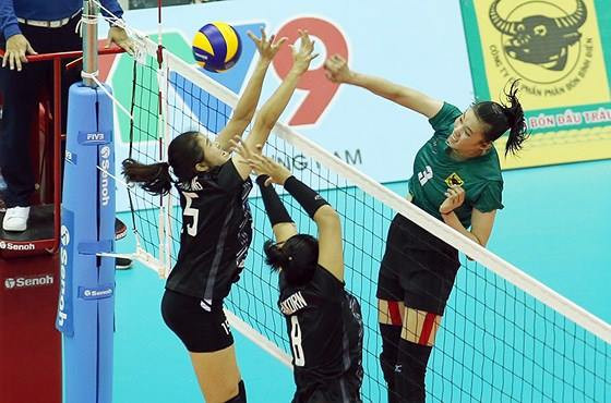 Eight teams vie for trophy at int’l women’s volleyball tourney ảnh 1 Eight teams vie for trophy at int’l women’s volleyball tourney ảnh 1