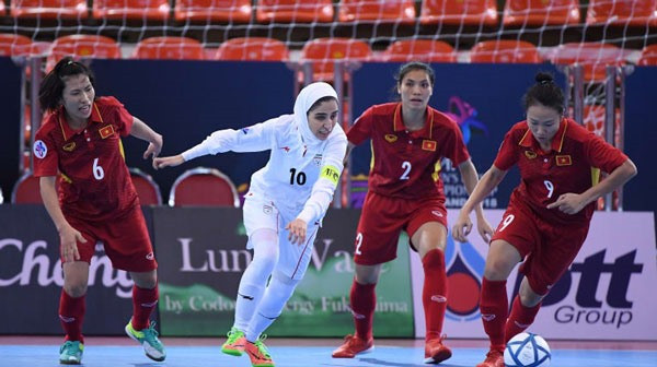 Vietnam lose to Iran at AFC futsal event ảnh 1