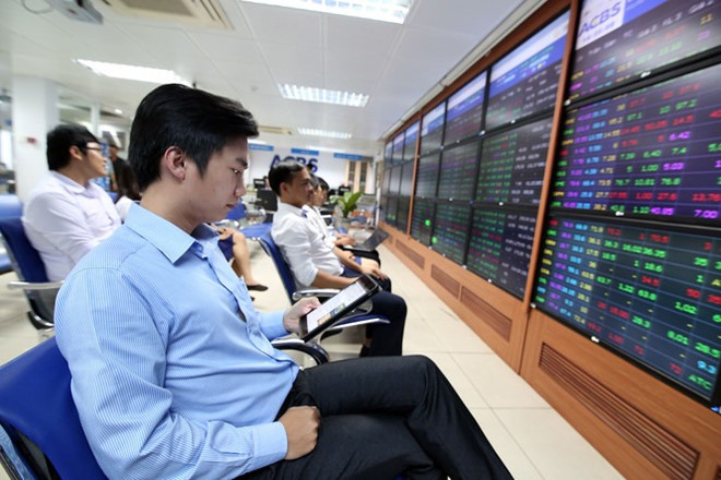 HOSE witnesses record transaction value of 1.54 billion USD ảnh 1