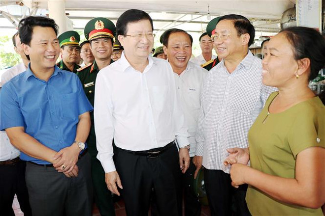 Deputy PM inspects seafood catching, trading in Ha Tinh ảnh 1 Deputy PM inspects seafood catching, trading in Ha Tinh ảnh 1
