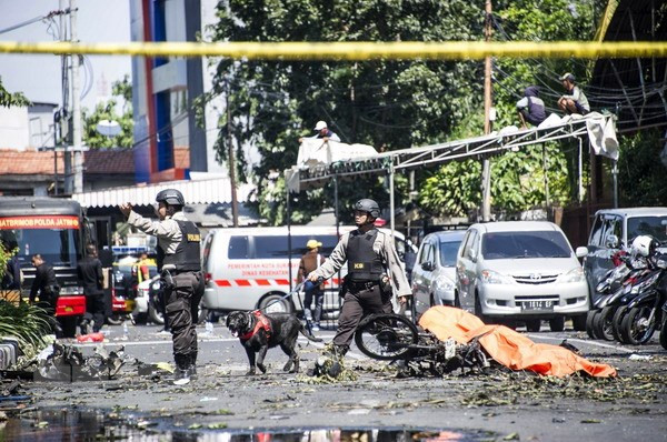 Indonesia: Family of six behind series of bomb attacks ảnh 1