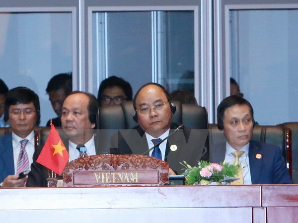 PM stresses promoting ASEAN’s self-reliance at Summit ảnh 1 PM stresses promoting ASEAN’s self-reliance at Summit ảnh 1