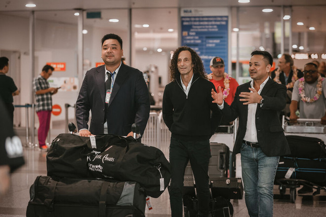 Legendary saxophonist Kenny G to donate saxophone for charity auction in Vietnam ảnh 2