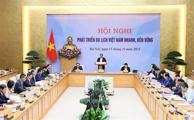 Stronger connectivity, coordination crucial for fast, sustainable tourism growth: PM ảnh 1