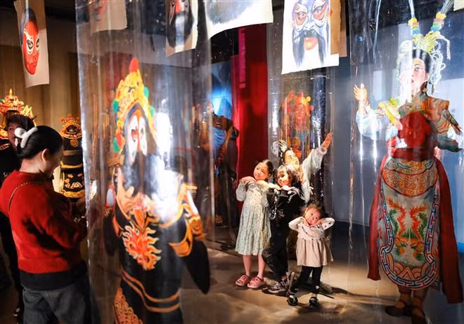 Hanoi hosts activities to mark Vietnam Cultural Heritage Day ảnh 1