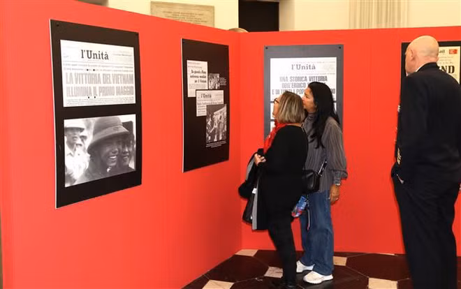 Exhibition spotlights history of Vietnam-Italy friendship ảnh 1