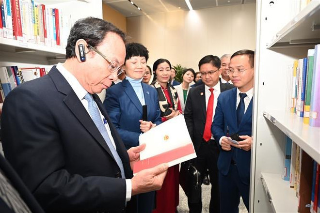 Ho Chi Minh City strengthens relations with China’s Shanghai city ảnh 3 Ho Chi Minh City strengthens relations with China’s Shanghai city ảnh 3