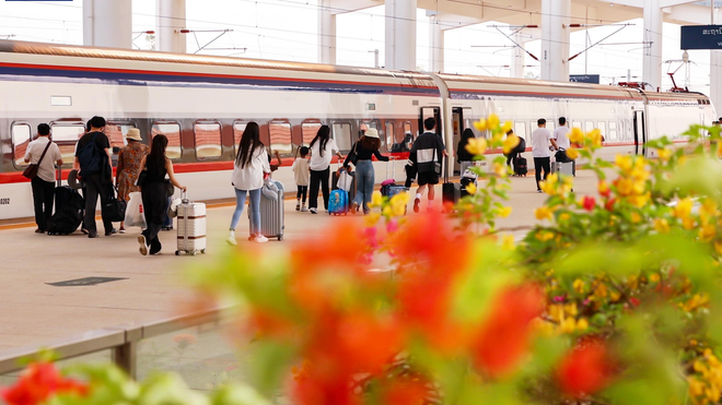 Tourist train service from Beijing to Vientiane commences ảnh 1