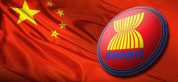 China, ASEAN issue declaration on security cooperation ảnh 1