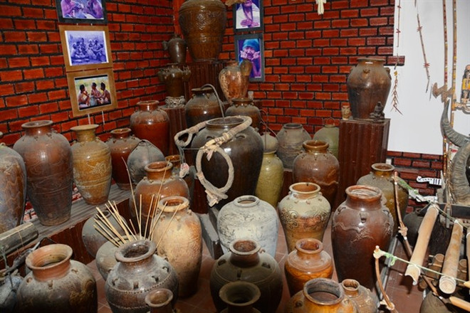 Retired police officer scours country for Tay Nguyen artefacts ảnh 3