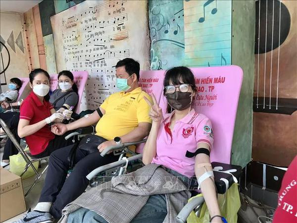 Blood donation drive launched to mark 45th anniversary of Vietnam-Thailand diplomatic ties ảnh 1