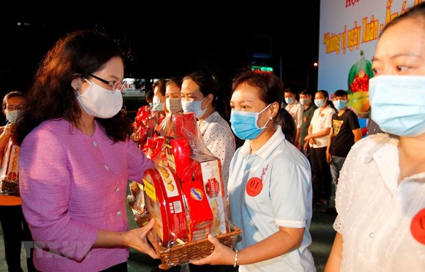 10,000 families of workers to celebrate Lunar New Year in HCM City ảnh 1