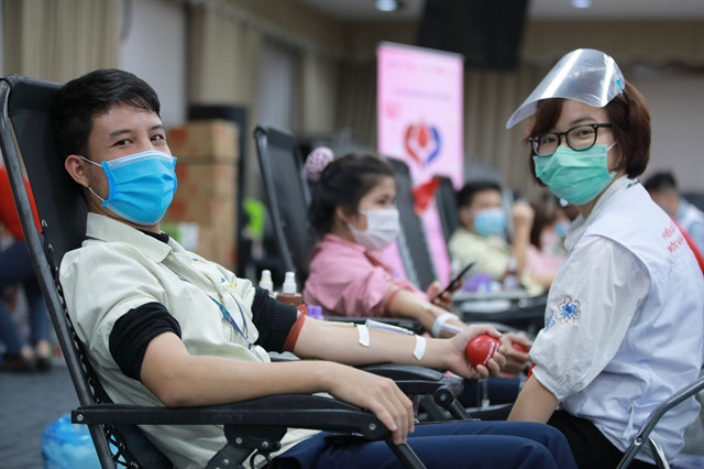 Samsung Vietnam’s employees donate nearly 100,000 units of blood since 2010 ảnh 1 Samsung Vietnam’s employees donate nearly 100,000 units of blood since 2010 ảnh 1