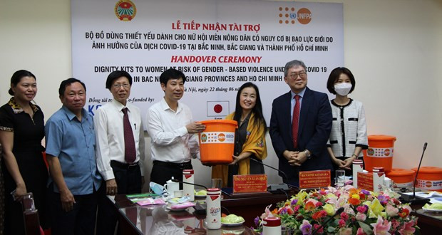 Nearly 5,100 UNFPA dignity kits sent to women in pandemic-hit localities ảnh 1