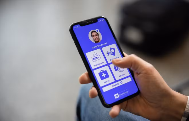 Vietnam Airlines pilots digital health passport ảnh 2