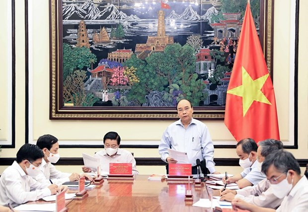 President, experts discuss building law-governed socialist State ảnh 1