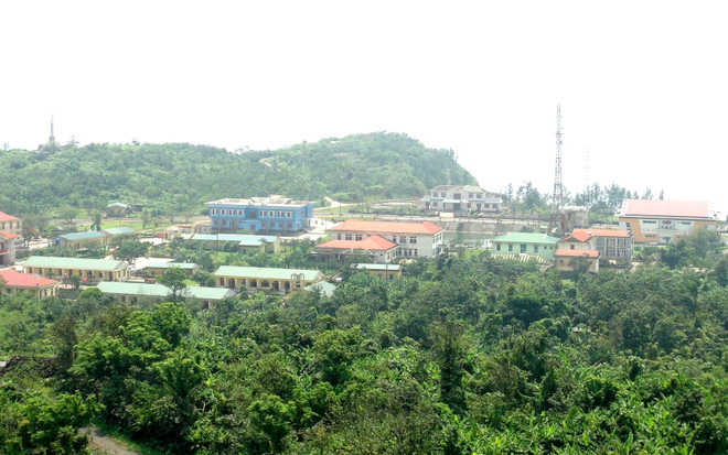 Con Co island district wakes up tourism potential ảnh 1