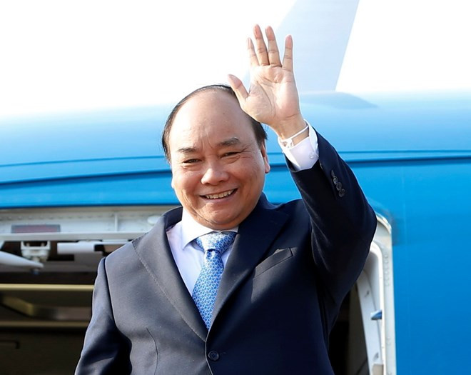 PM Nguyen Xuan Phuc leaves for third MRC Summit in Cambodia ảnh 1