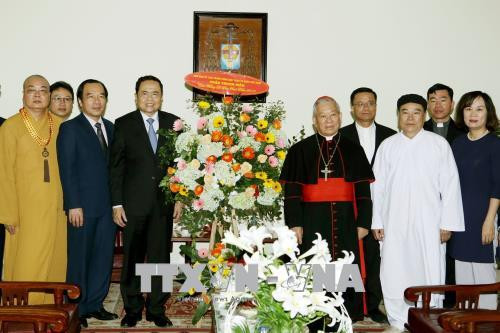 VFF leader congratulates Catholics, Protestants on Easter ảnh 1 VFF leader congratulates Catholics, Protestants on Easter ảnh 1