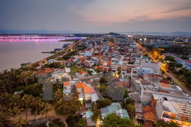 CIEM: economic growth to post 6.17 percent in QII ảnh 1