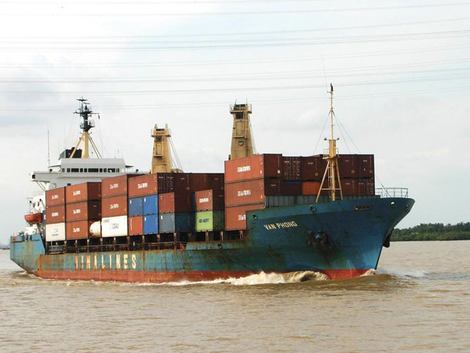 Many investors interested in equitisation of Vinalines ảnh 1