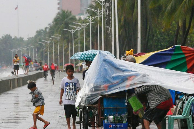 Typhoon Sarika hits Philippines ảnh 1 Typhoon Sarika hits Philippines ảnh 1