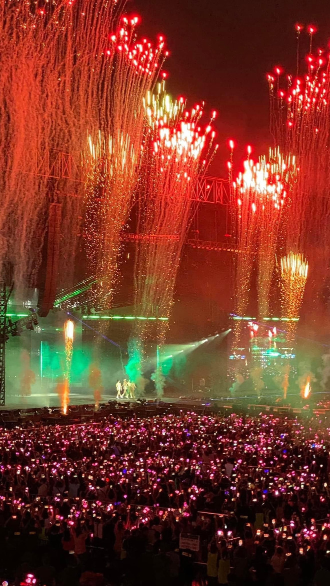 BLACKPINK takes Hanoi by storm on first Born Pink night ảnh 5