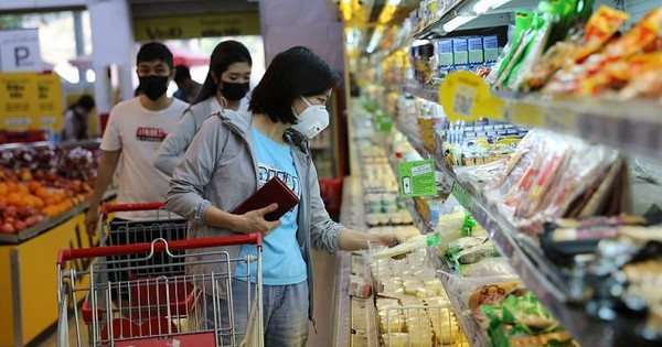Seven-month goods retail sales, service revenue up 10.4% ảnh 1