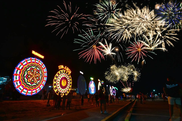 Philippines: Giant Lantern Festival in full swing ảnh 1