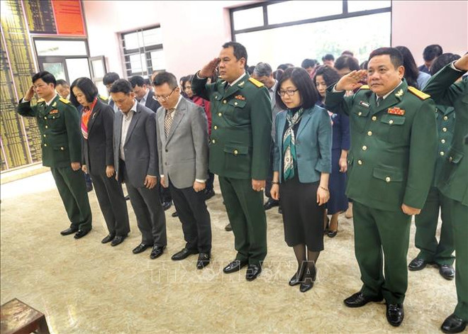 Vietnam News Agency, Division 304 hold traditional gathering ảnh 1