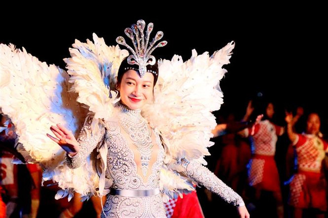 Ha Long Winter Carnival 2022 attracts thousands of visitors ảnh 1
