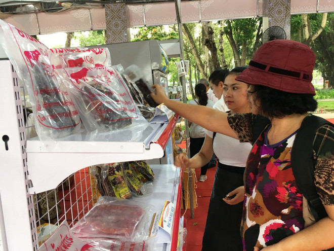 Workshop looks for way to boost HCM City - Laos trade ảnh 1