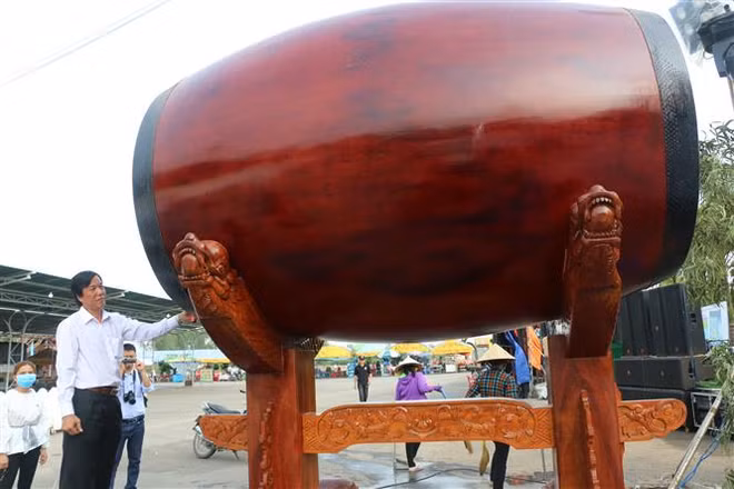 Dong Thap: wooden drum sets national record ảnh 1