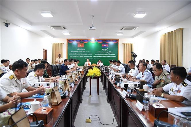 Vietnamese, Cambodian navies convene 33rd experience sharing conference ảnh 1