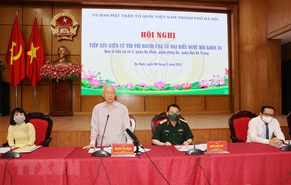 Party General Secretary Nguyen Phu Trong meets voters in Hanoi ảnh 1