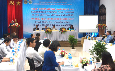 Conference looks to develop tourism in ASEAN, central Vietnam ảnh 1
