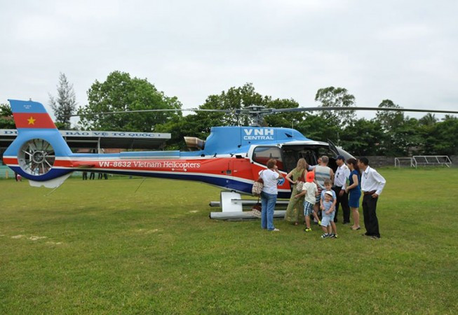 Helicopter tours open for Tet in central city ảnh 1