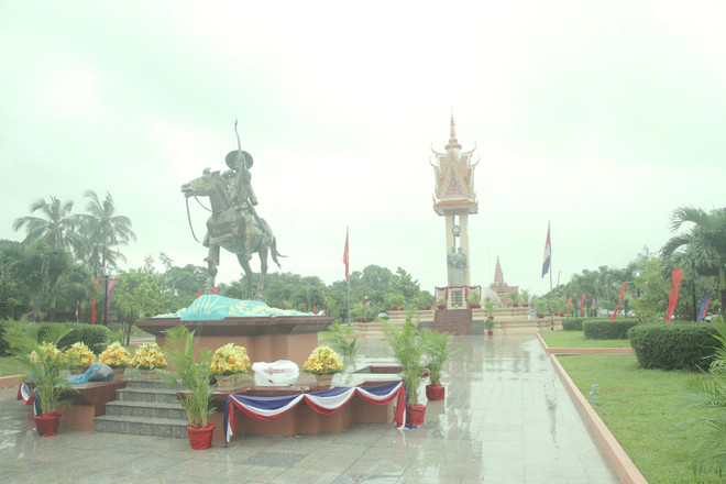 11th Vietnam-Cambodia friendship monument inaugurated in Cambodia ảnh 1 11th Vietnam-Cambodia friendship monument inaugurated in Cambodia ảnh 1