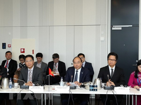 PM calls for Danish businesses' engagement in Vietnam's policy-making ảnh 1