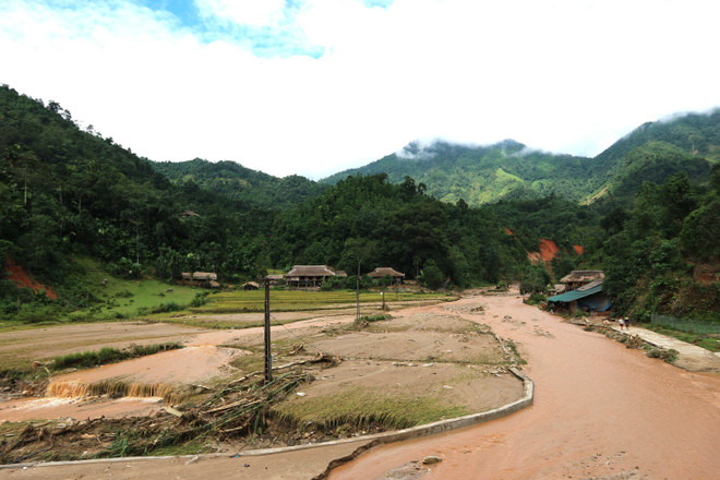 Mountainous Ha Giang moves to address flash flood consequences ảnh 1