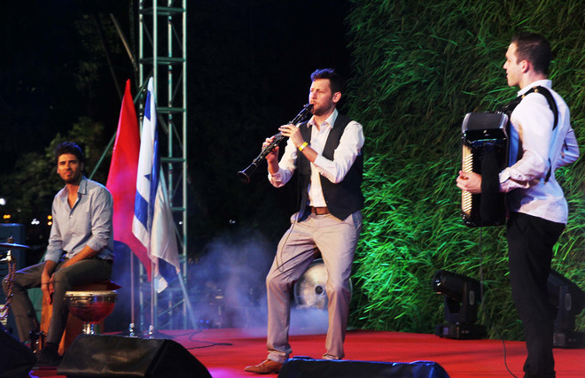 Exhibition marks 25 years of Vietnam-Israel diplomatic ties ảnh 1