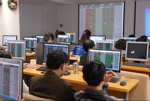 VN stocks gain ground on diary boost ảnh 1 VN stocks gain ground on diary boost ảnh 1