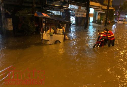 HCM City needs over 4 bln USD for flood prevention, wastewater treatment ảnh 1