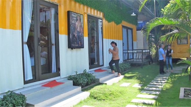 Colourful container hostel in Quang Binh attracts visitors ảnh 2 Colourful container hostel in Quang Binh attracts visitors ảnh 2