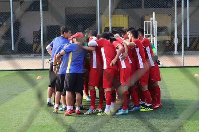 ASIAD 18: Vietnamese football squad ready for match against Nepal ảnh 1