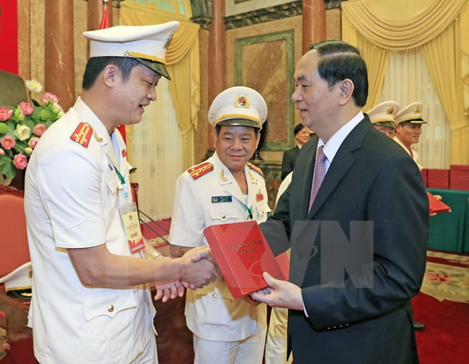 President expresses gratitude to war invalids, martyrs ảnh 1
